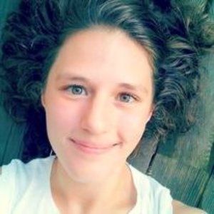 Meet your Posher, Carly